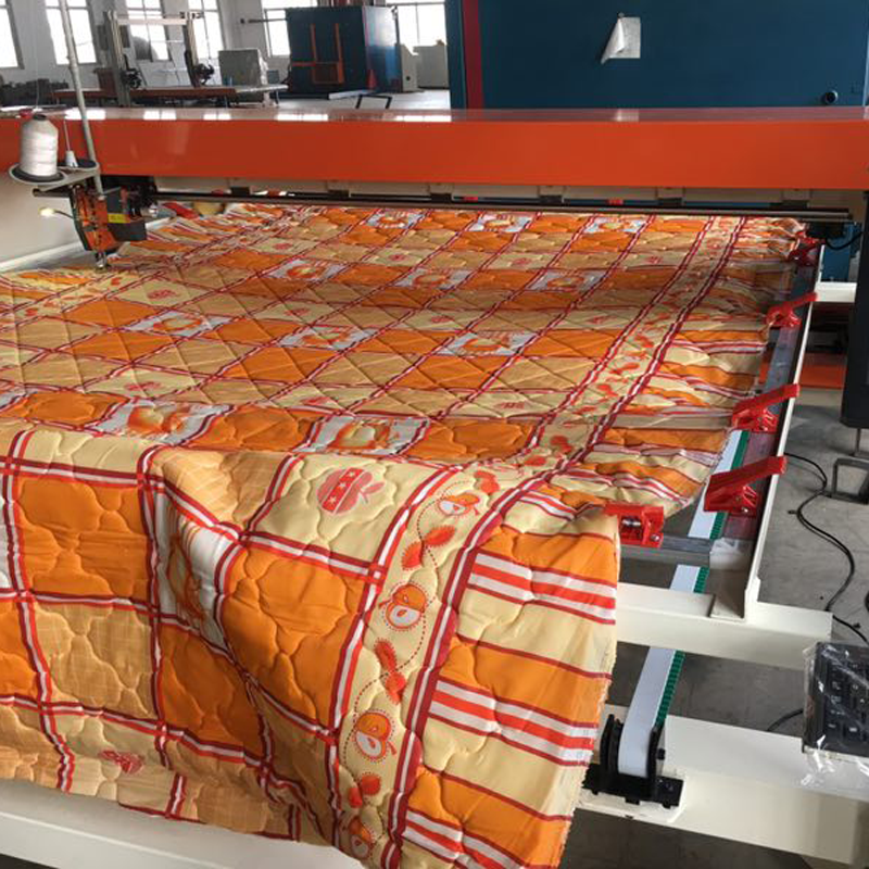 Meilleur Web pour acheter une machine à quilter en gros facile à contrôler en Chine pour couvre-lit