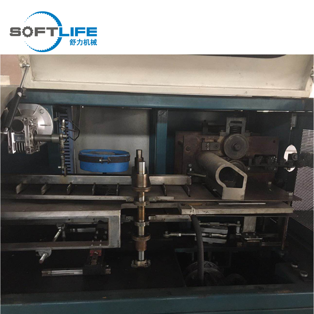 MACHINE À RESSORTS ENSACHÉS POUR MATELAS