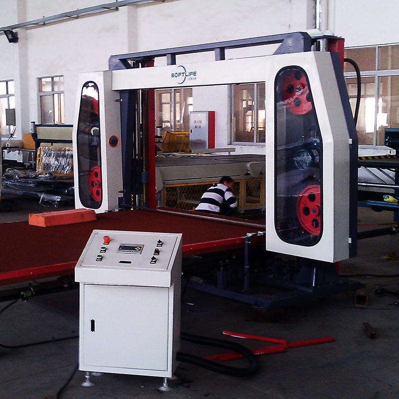 Machine de découpe horizontale informatisée CNC pour mousse PU